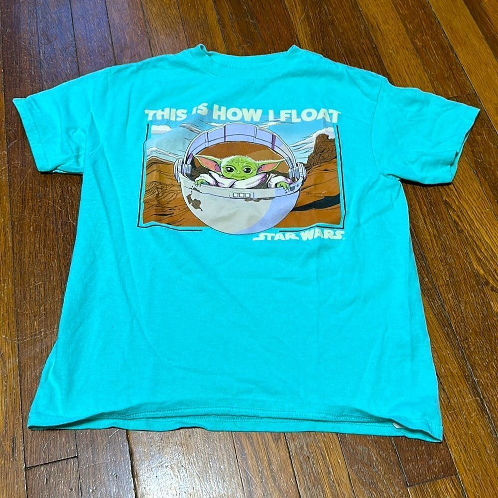 ⚽️4/$20⚽️ Star Wars Mandalorian Baby Yoda Tee, Small